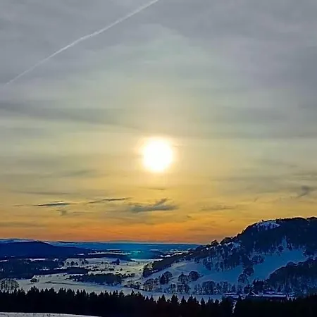 Perdrix Hotel Super Besse